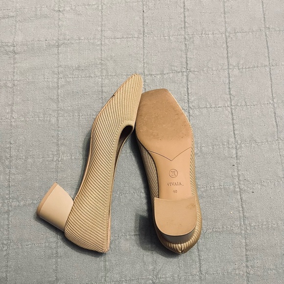 Vivaia Women’s Heels - Picture 4 of 5